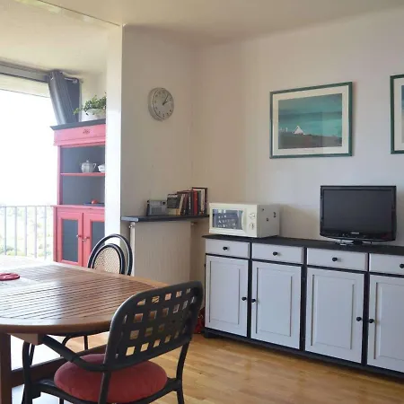 Apartment T2 Climatise Avec Parking Proche - Fr-1-225c-6
